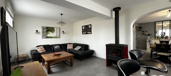 4 Schlafzimmer Haus in Savigne-sur-Lathan, France, Nr. 71370 9