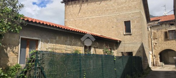 Casa de 3 habitaciónes en Montesarchio, Italy No. 234017 18