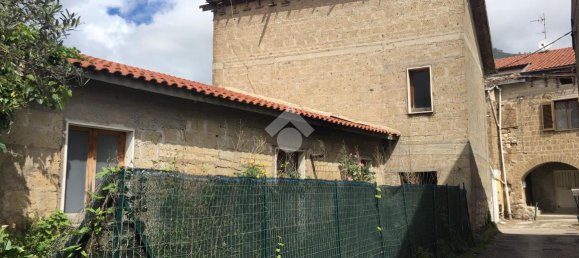 Casa de 3 habitaciónes en Montesarchio, Italy No. 234017 3