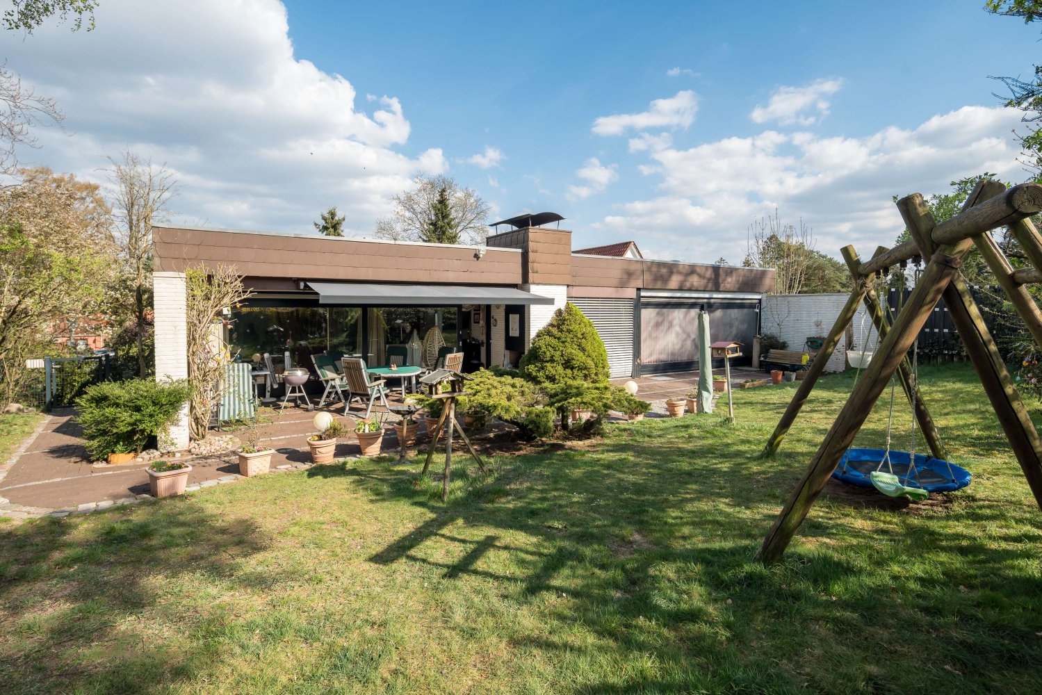 7 rooms House in Harburg, Germany No. 172705