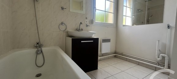 Apartamento de 1 dormitorio en Verneuil-en-Halatte, France No. 38459 8