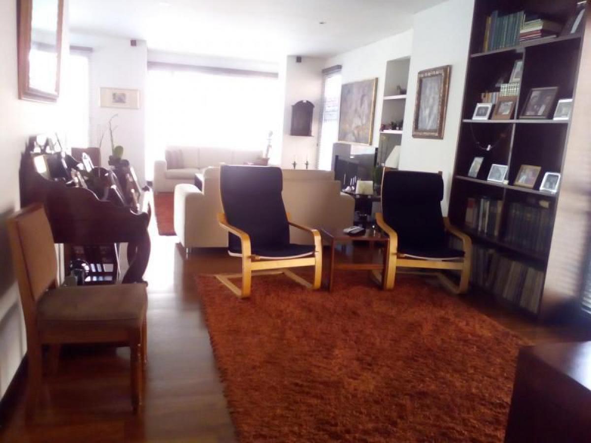 2 bedrooms House in Bogota, Colombia No. 9717