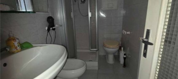 Квартира с 3 спальнями в Генуя, Италия № 36905 6