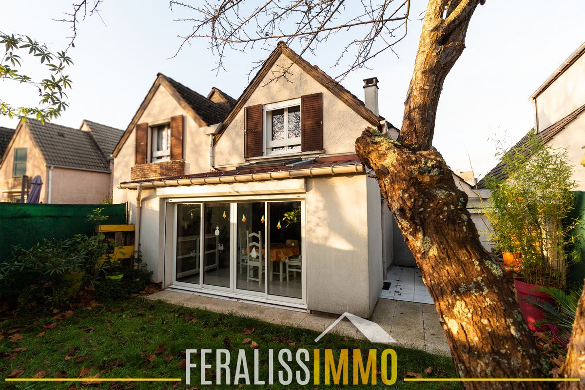 3 bedrooms House in Jouy-le-Moutier, France No. 162304