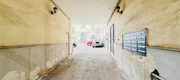 2 bedrooms Apartment in Naples, Italy No. 21970 9