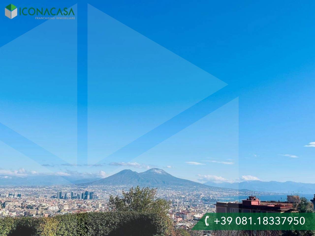 2 bedrooms Apartment in Naples, Italy No. 21970