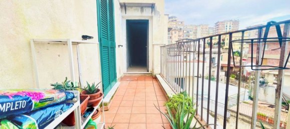 2 bedrooms Apartment in Naples, Italy No. 21970 2