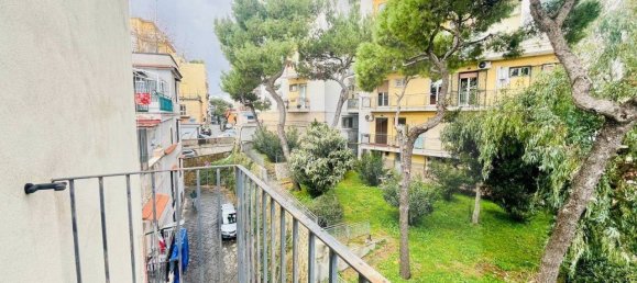 2 bedrooms Apartment in Naples, Italy No. 21970 13