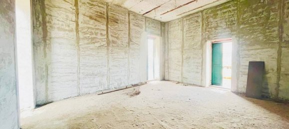 2 bedrooms Apartment in Naples, Italy No. 21970 3