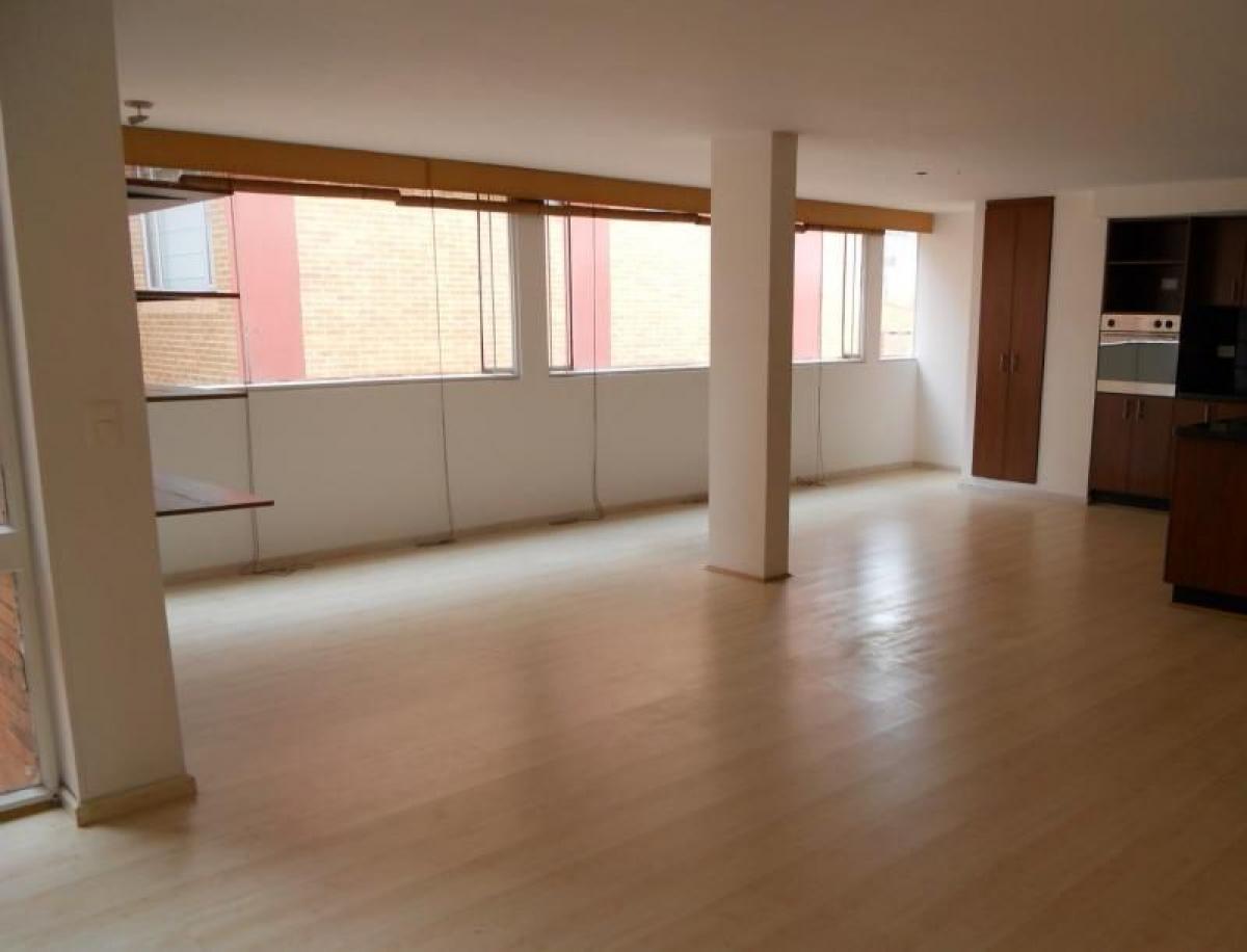 3 bedrooms House in Bogota, Colombia No. 11052