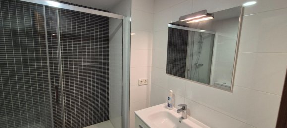 4 bedrooms Apartment in Alicante, Spain No. 139344 38