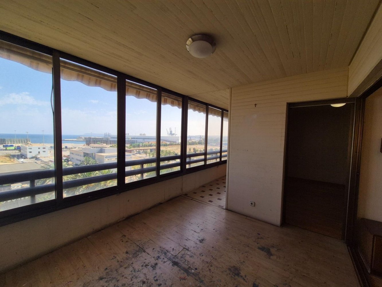 4 bedrooms Apartment in Alicante, Spain No. 139344