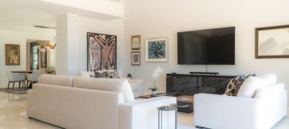 Villa de 4 dormitorios en La Quinta, Spain No. 26727 38