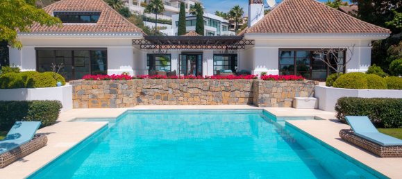 Villa de 4 dormitorios en La Quinta, Spain No. 26727 5