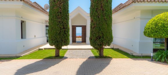 Villa de 4 dormitorios en La Quinta, Spain No. 26727 2