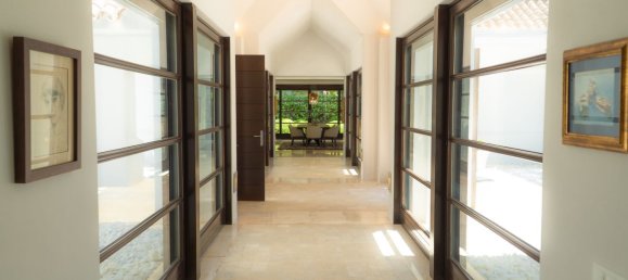 Villa de 4 dormitorios en La Quinta, Spain No. 26727 11