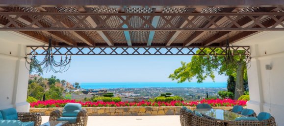 Villa de 4 dormitorios en La Quinta, Spain No. 26727 3