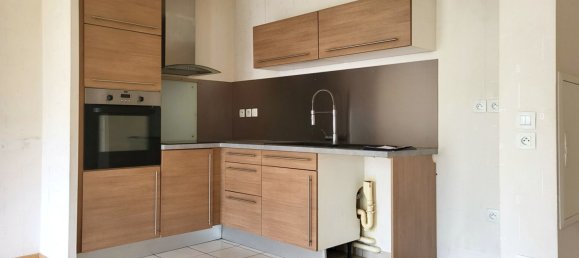 2 bedrooms Apartment in Epernon, France No. 48372 13