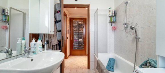 Apartamento de 3 habitaciónes en Mulazzano, Italy No. 298871 18