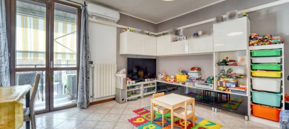 Apartamento de 3 habitaciónes en Mulazzano, Italy No. 298871 2