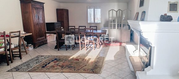 Casa de 2 dormitorios en Villerbon, France No. 157848 3