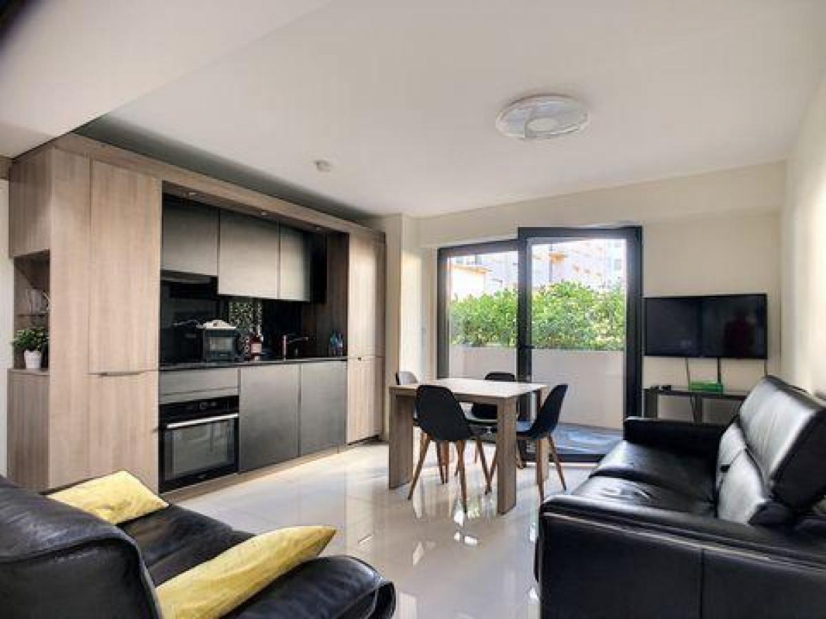 Studio-Eigentumswohnung in Antibes, France, Nr. 37088