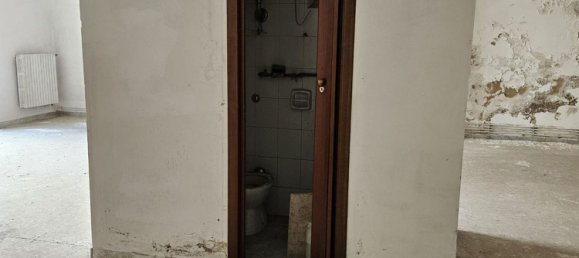 100m² Commercial property in Potenza, Italy No. 313269 5