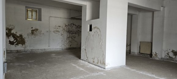 100m² Commercial property in Potenza, Italy No. 313269 3