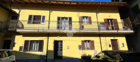 Квартира с 3 спальнями в Арозио, Италия № 237304 2