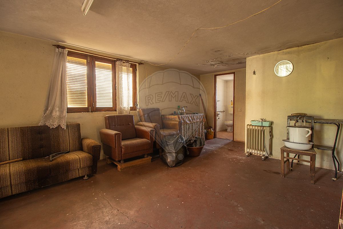 3 bedrooms House in Lousa, Portugal No. 181925