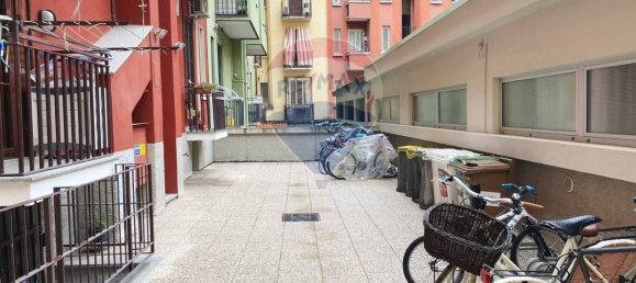 Apartamento T2 em Milan, Italy N.º 348009 17