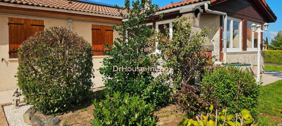 Casa de 3 dormitorios en Loire, France No. 358545 11