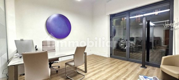 1-salle Propriété commerciale à Florence, Italy No. 221300 4