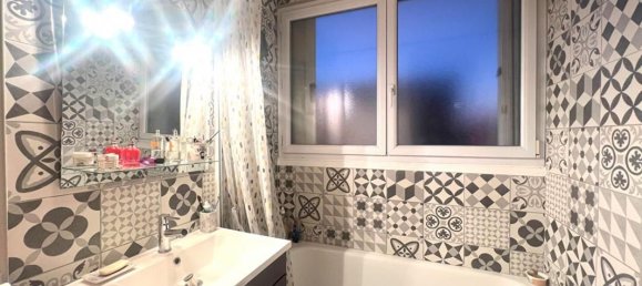 2 bedrooms Apartment in Fleury-les-Aubrais, France No. 81080 6