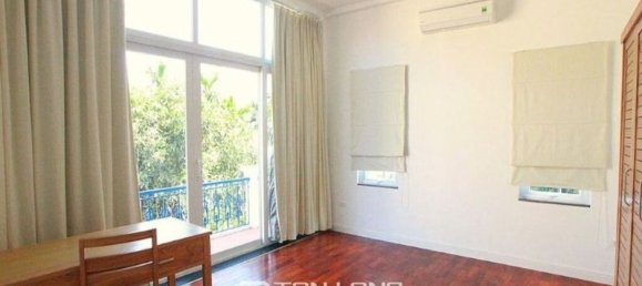 4 bedrooms Villa in Tay Ho, Vietnam No. 620 6