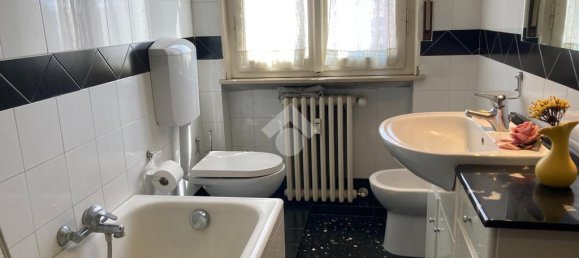 2 bedrooms Apartment in Parma, Italy No. 170224 21