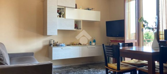 2 bedrooms Apartment in Parma, Italy No. 170224 9