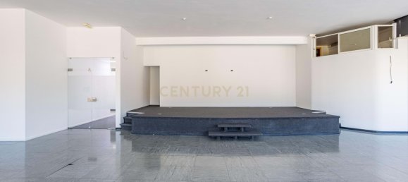 Bâtiment à Oeiras, Portugal 3955m² No. 98703 42