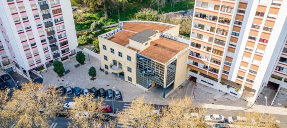 Bâtiment à Oeiras, Portugal 3955m² No. 98703 4