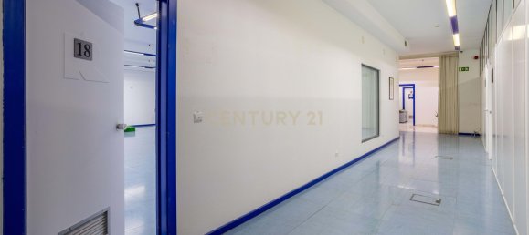 Bâtiment à Oeiras, Portugal 3955m² No. 98703 23