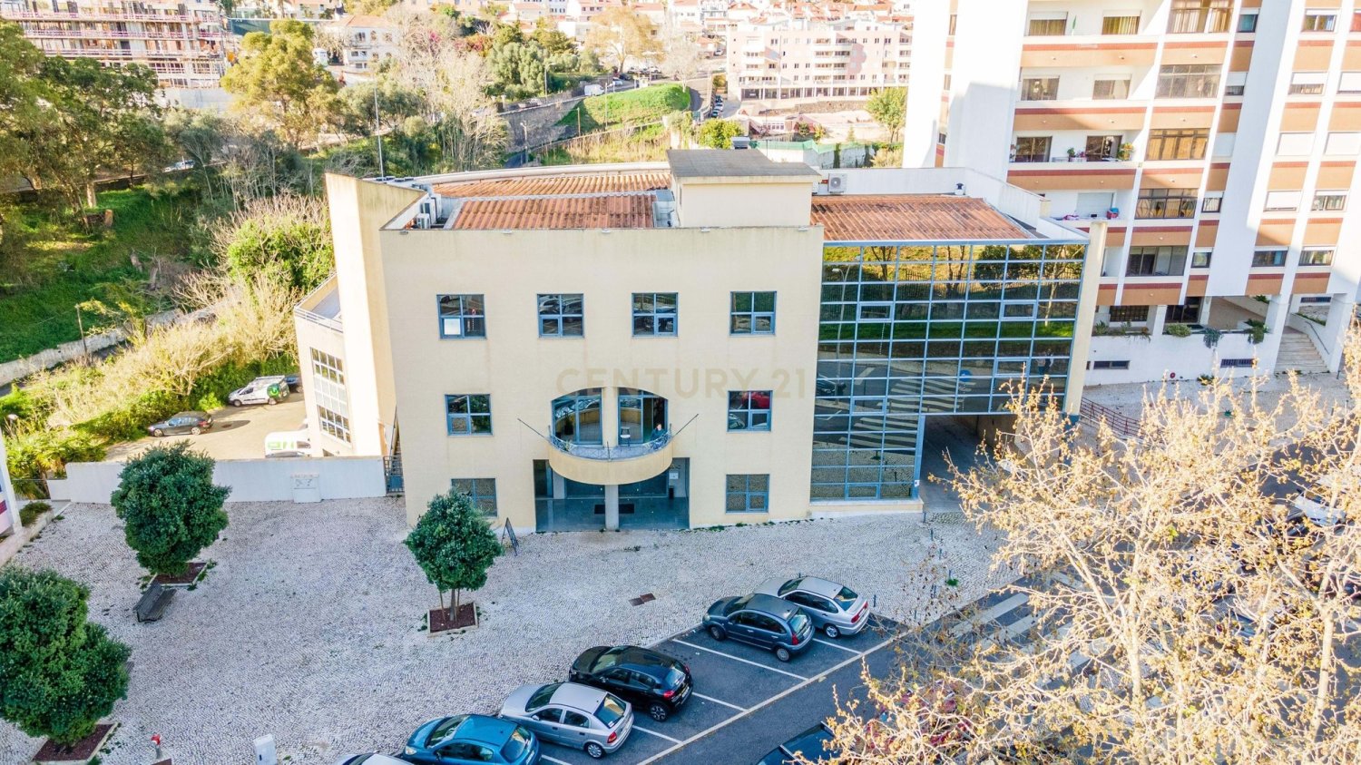 Bâtiment à Oeiras, Portugal 3955m² No. 98703