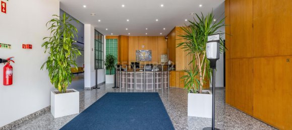 Bâtiment à Oeiras, Portugal 3955m² No. 98703 3