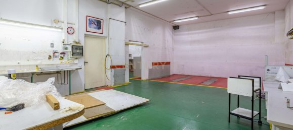 Bâtiment à Oeiras, Portugal 3955m² No. 98703 32