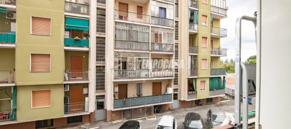 Квартира с 2 комнатами в Сенаго, Италия № 268092 10