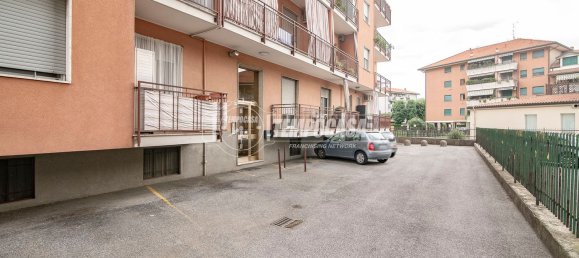 Квартира с 2 комнатами в Сенаго, Италия № 268092 29