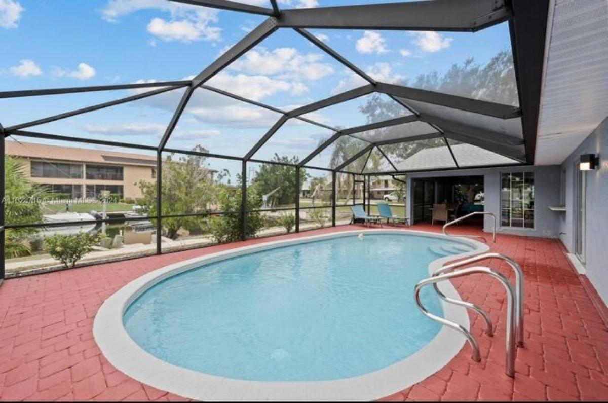 3 bedrooms House in Cape Coral, USA No. 421072