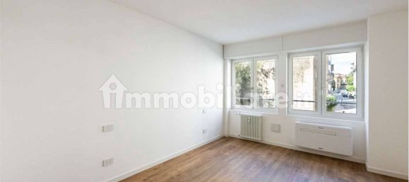 1 bedroom Apartment in Bergamo, Italy No. 270296 8