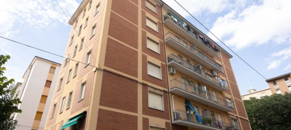 3 bedrooms Apartment in Bologna, Italy No. 376786 4