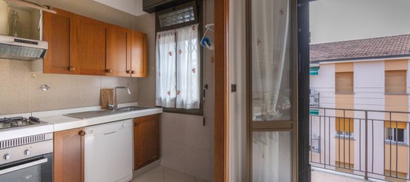 3 bedrooms Apartment in Bologna, Italy No. 376786 5