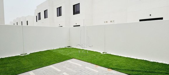 2 bedrooms Townhouse in Yas Island, UAE No. 39638 2